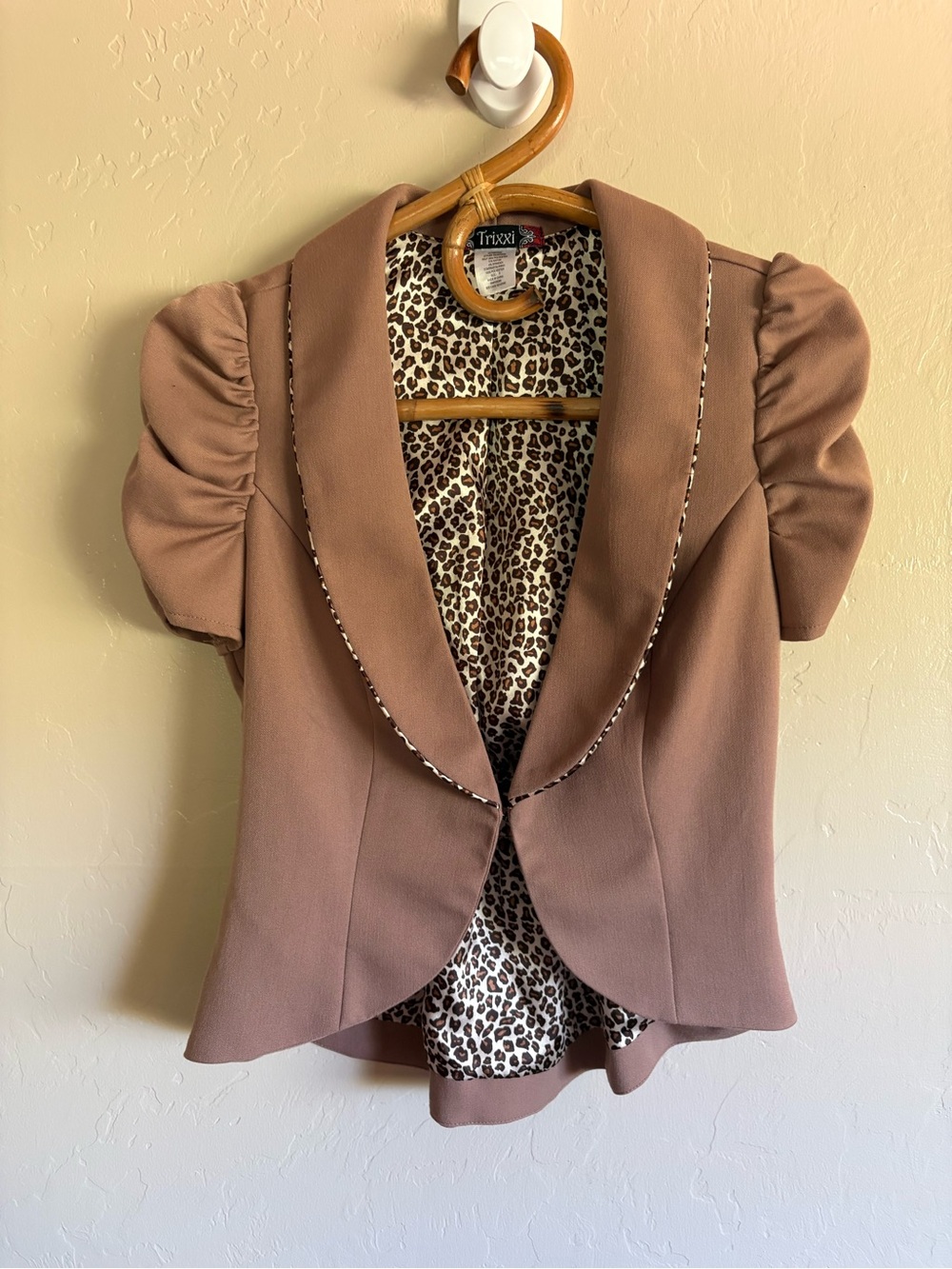 Y2K Trixxi Short Sleeve Blazer Tan Cheetah Print Office Work Wear Size Small